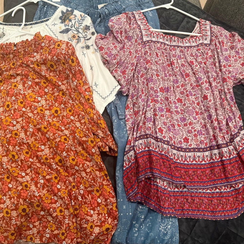 3 Knox Rose Blouses & 1 Artistic Pants